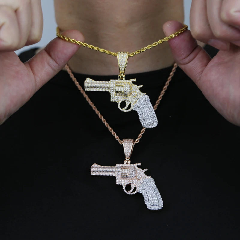 REVOLVER NECKLACE