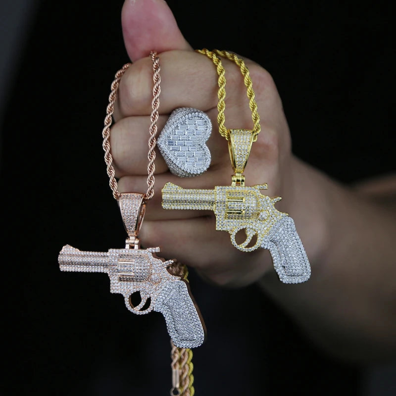 REVOLVER NECKLACE