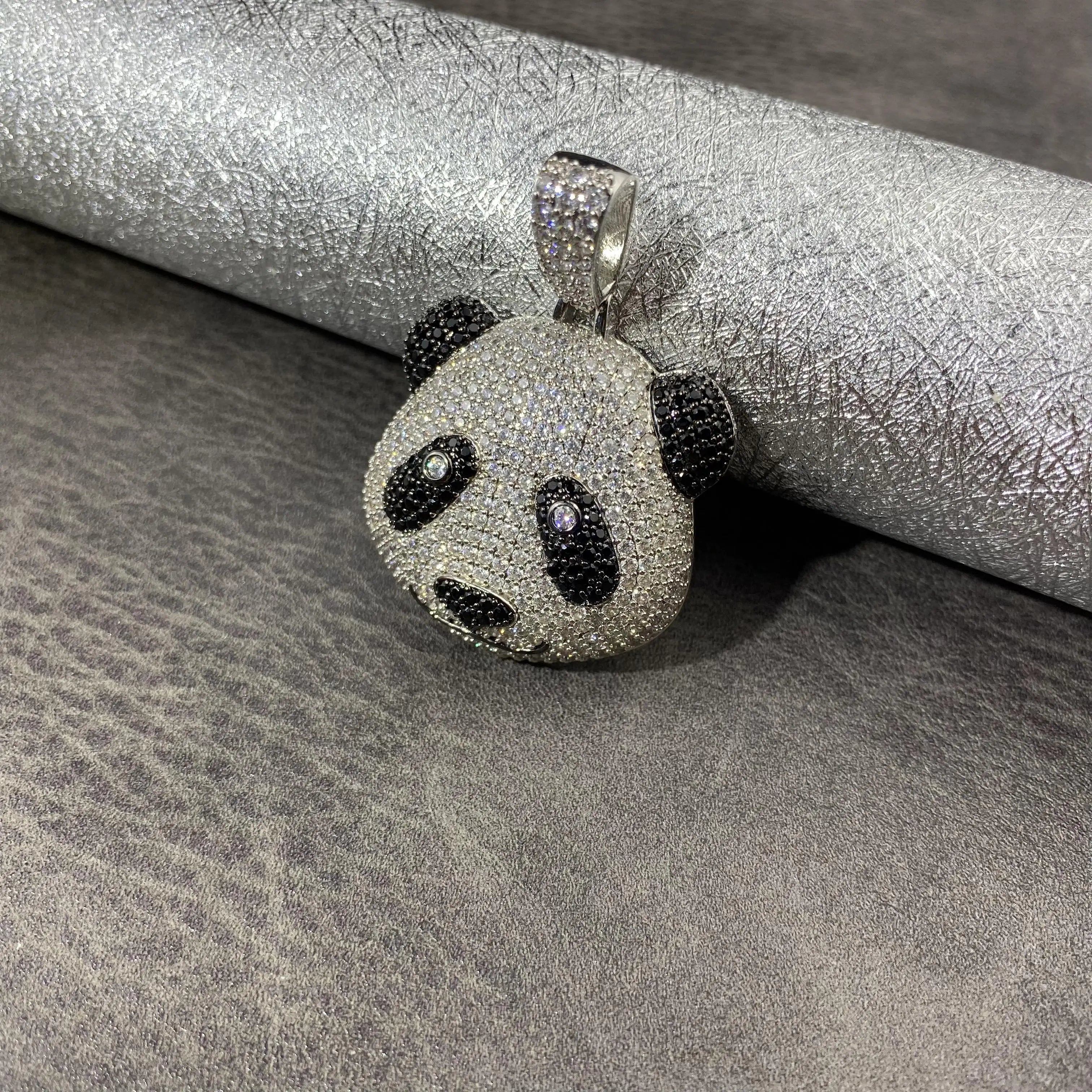 DIAMOND SHAPED PANDA HEAD