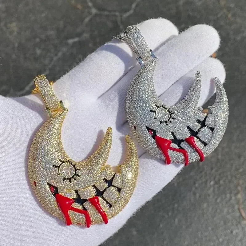 MOON PENDANT NECKLACE